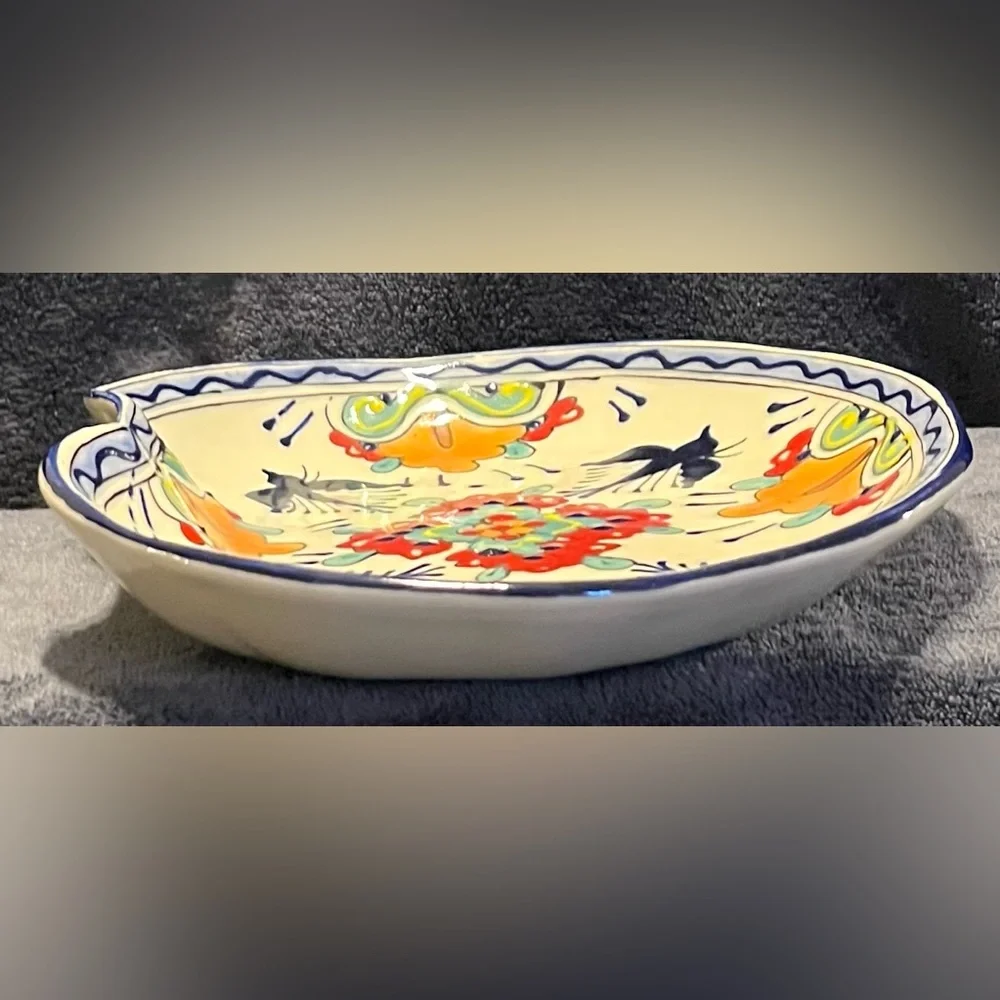 Stunning Talavera Puerto Vallarta Shallow Serving Bowl 9.5 x 7.25 in. - Picture 3 of 8
